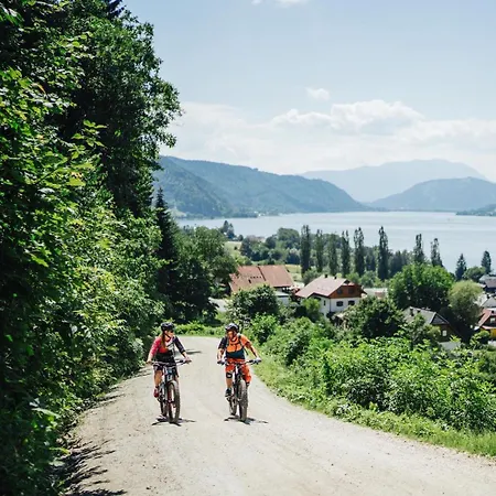 Burg View Im Herzen Von Am Ossiachersee Apartmán
