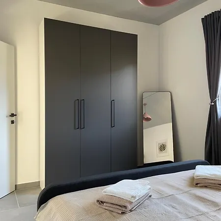 Apartamento Burg View Im Herzen Von Am Ossiachersee Treffen