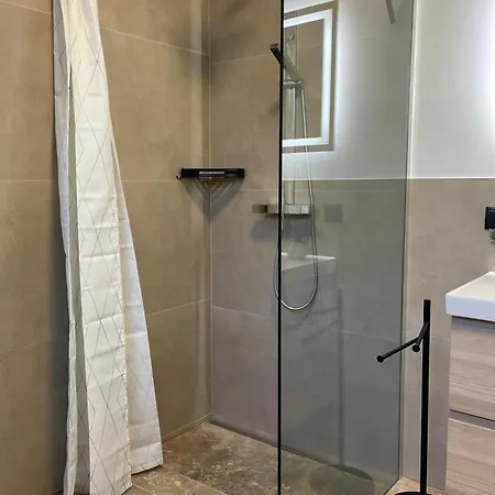 Apartamento Burg View Im Herzen Von Am Ossiachersee