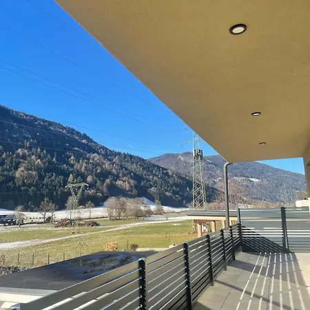 Burg View Im Herzen Von Am Ossiachersee Apartmán