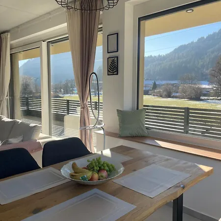 Apartamento Burg View Im Herzen Von Am Ossiachersee *