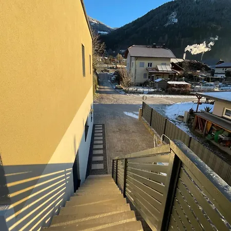 Burg View Im Herzen Von Am Ossiachersee